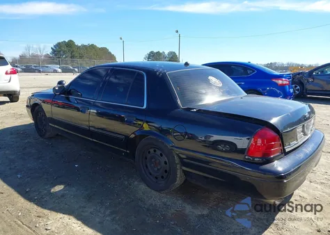 2011 Ford Crown Victoria Police Interceptor z USA, uszkodzony, nr VIN 2FABP7BV3BX120567